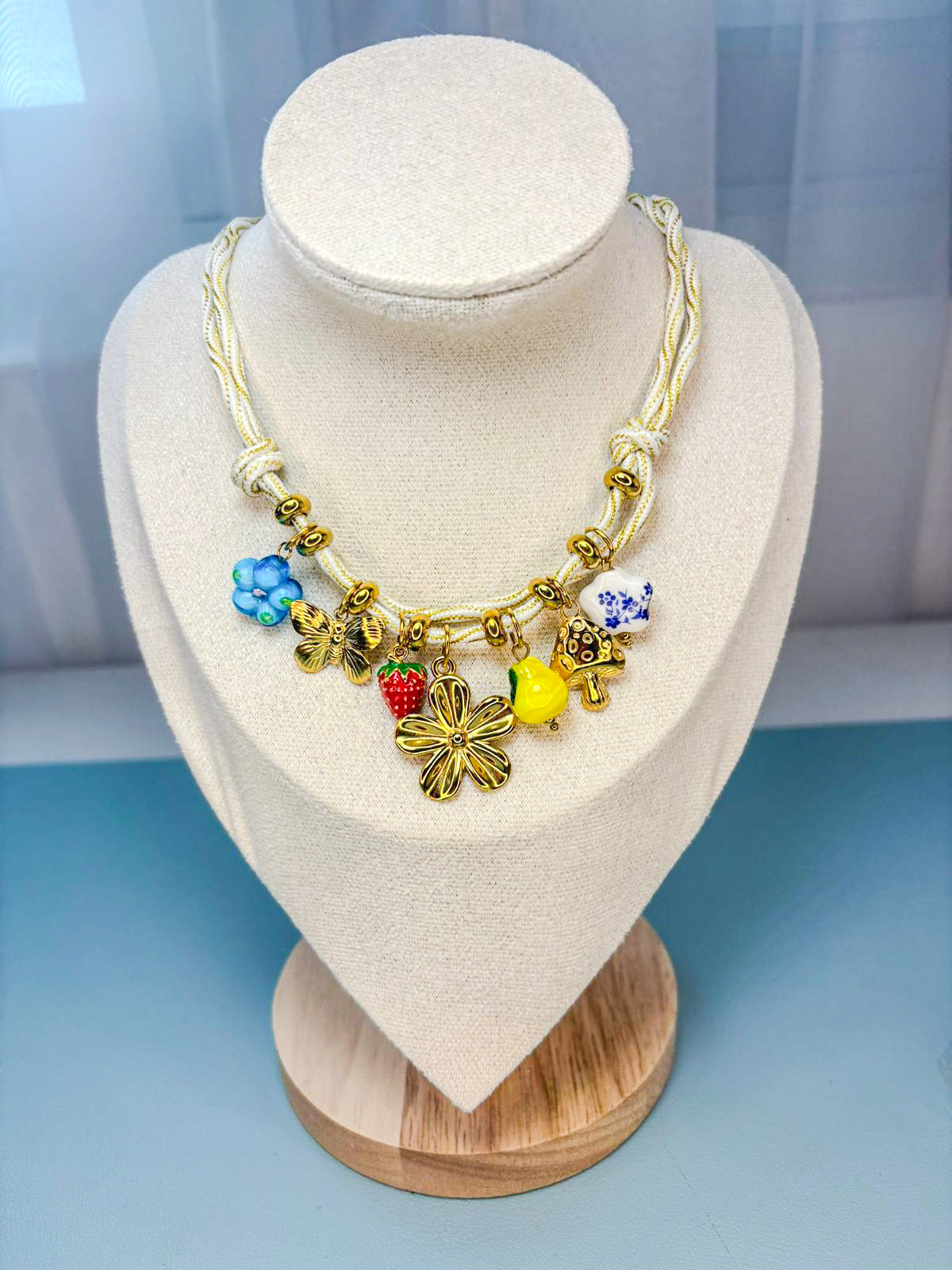 Generaciones Necklace