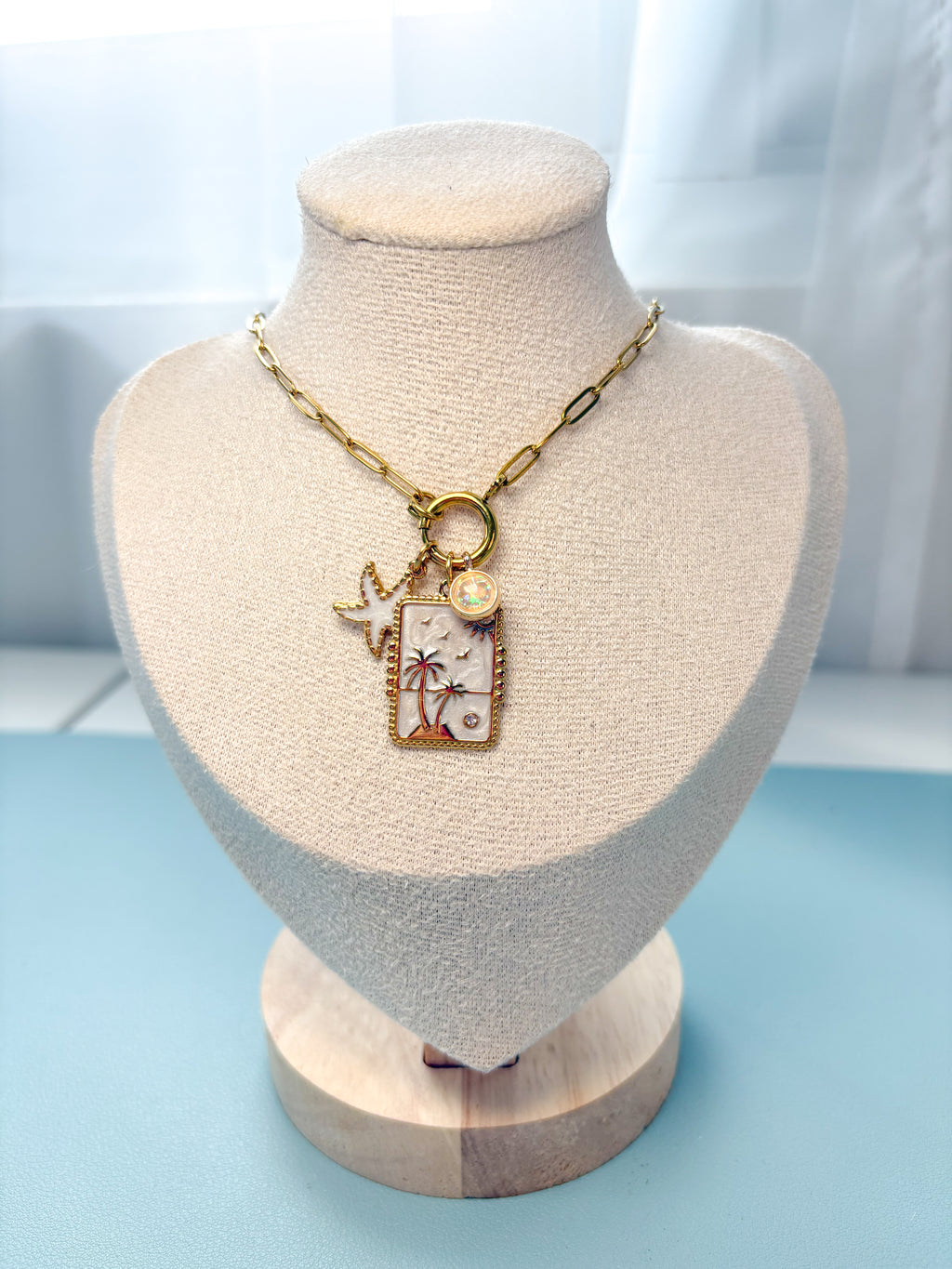 Palms Necklace